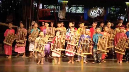 saung-angklung-udjo-2